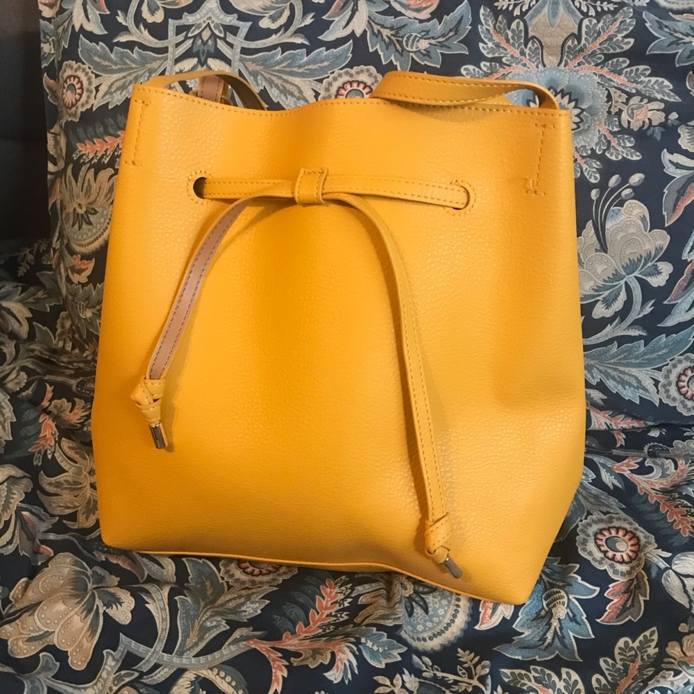 H&M Drawstring Shoulder bag